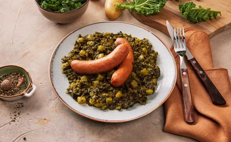 mit zwei geräucherten Mettendchen (Lieferbar von Oktober bis März)
